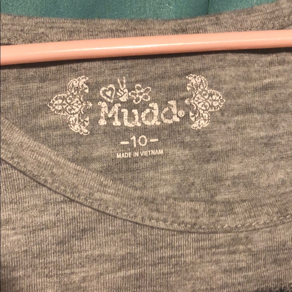 Grey Shirt - Picture 4 of 5